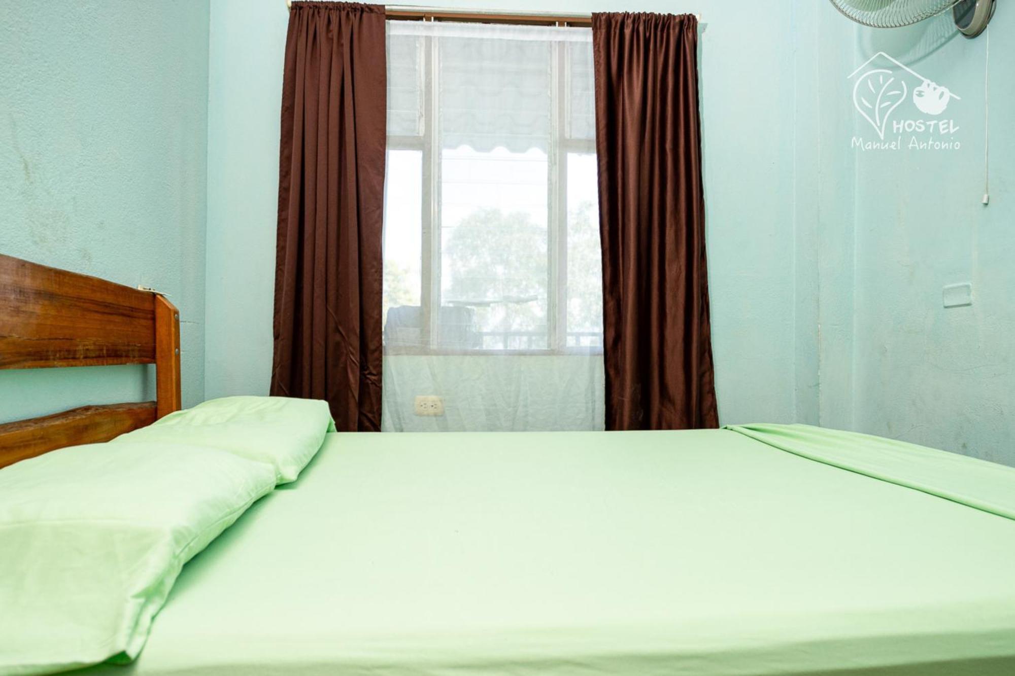 Manuel Antonio Hostel ภายนอก รูปภาพ