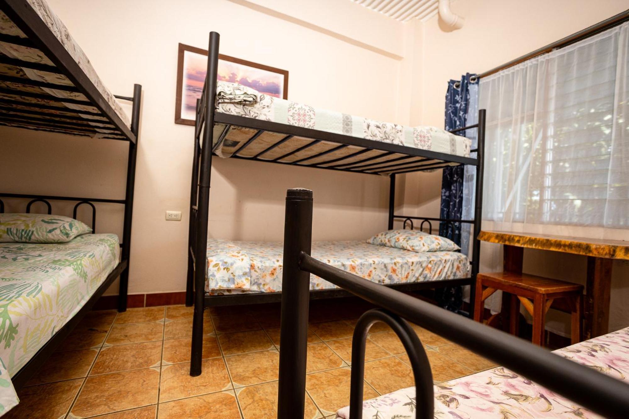 Manuel Antonio Hostel ภายนอก รูปภาพ