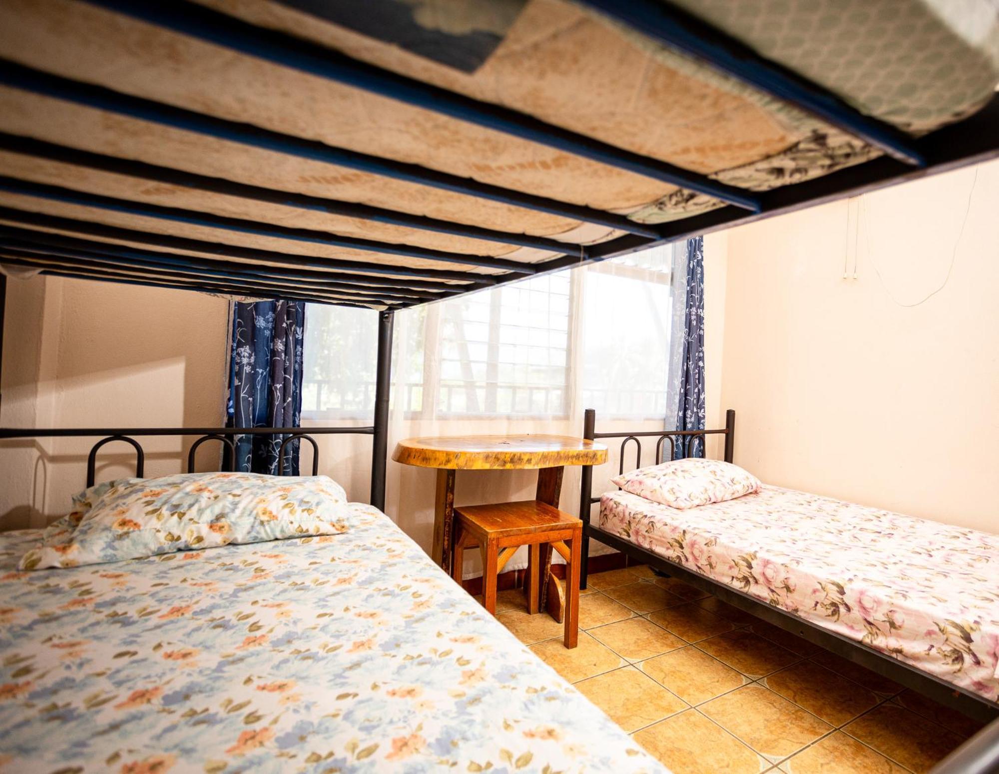 Manuel Antonio Hostel ภายนอก รูปภาพ